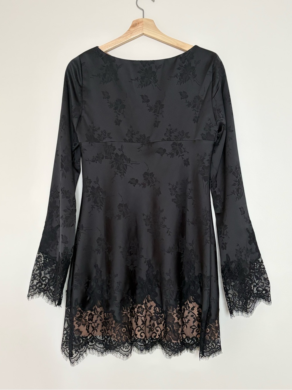 NEW Reformation Blache Mini Lace Dress Black Jacquard | size S - Picture 7 of 12